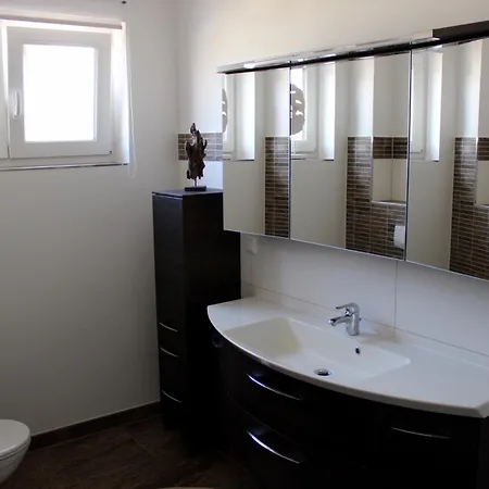 Achterbrise Mit Kamin *