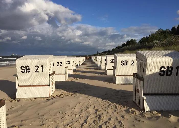 Achterbrise Mit Kamin ツィノヴィッツ