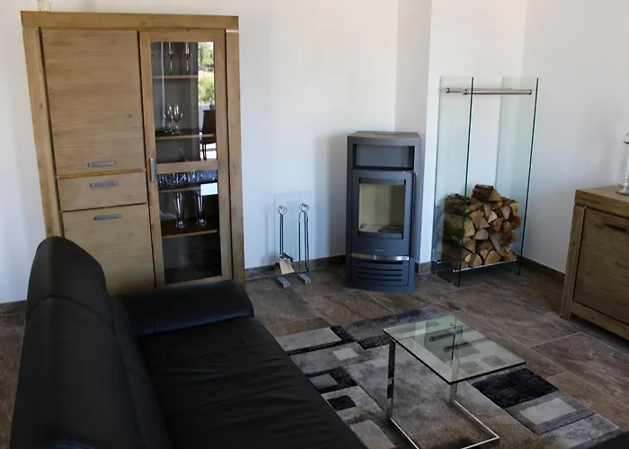 Achterbrise Mit Kamin ツィノヴィッツ