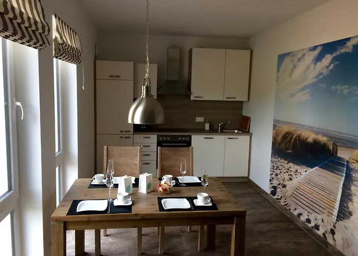 アパート Achterbrise Mit Kamin ツィノヴィッツ